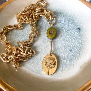 Kette Pusteblume Lagenlook mit Gliederkette vergoldet und Vintage Stein in oliv Bild 4