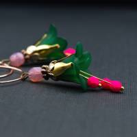 Creolen Ohrringe mit Blüten, dunkelgrün, pink, neon pink Bild 4