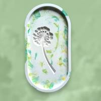 Raysin Schale oval mit Relief Pusteblume, Tablett zur Aufbewahrung, grün, Schmuckschale Bild 1