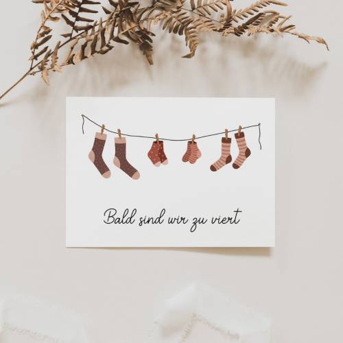 Postkarte Schwangerschaft Ankündigung zweites Kind - A6 Karte "Bald sind wir zu viert" - Wir werden Eltern - Kar