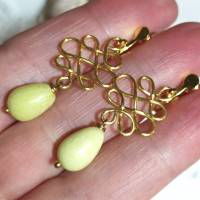 Ohrclips Jade hellgrün als Tropfen handgemacht celtic knot Ohrschraube goldfarben Bild 4