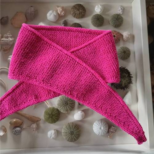 Schlaufenschal - kleiner Schal - von Hand gestrickt - pink