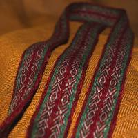 95cm handgewebte Brettchenborte aus Wolle, grün-rot Bild 1