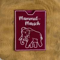 Mammut-Marsch - bestickte Hülle aus wasserabweisendem Outdoorstoff bestickt mit einem Mammut - Trophäenbuch Bild 3
