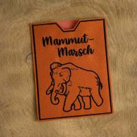 Mammut-Marsch - bestickte Hülle aus wasserabweisendem Outdoorstoff bestickt mit einem Mammut - Trophäenbuch Bild 6