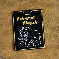 Mammut-Marsch - bestickte Hülle aus wasserabweisendem Outdoorstoff bestickt mit einem Mammut - Trophäenbuch Bild 7