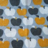 Halstuch Sabbertuch Dreiecktuch Jersey grau mit Äpfelchen in gelb dunkelgrau und weiß von Kramboden Bild 2