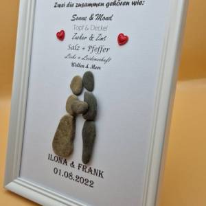 Liebevoll handgefertigtes Steinbild als Geschenk zur Hochzeit - personalisierbar - Hochzeitsgeschenk Bild 2
