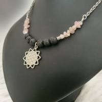 Keltische Blume des Lebens Halskette mit Lava Perlen & Rosenquarz Splittern /Keltische Kette/ Rustikaler Schmuckset Bild 3