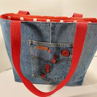 Jeans-Tasche Rockabilly Shopper blau rote Knöpfe rotes Futter weiß gepunktet nachhaltig Bild 2