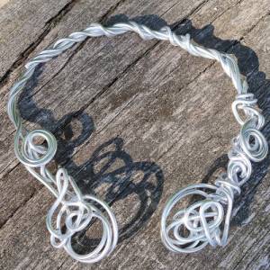 Aluminiumdraht-Halsreif , Halsreif silber , barockes Perlencollier,Medusa,offene Halskette, Ring groß silber,Halsreif si Bild 6