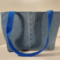 Used Look nachhaltige Jeans-Tasche Shopper blaue Knöpfe blaues Futter weiß gepunktet Bild 4