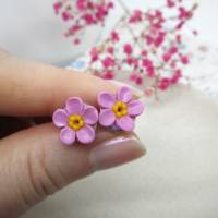 Vergissmeinnicht  Ohrringe Polymer Clay, kleine Blumen Ohrstecker, rosa Blumen Ohrringe, Kleine Ohrstecke Bild 4