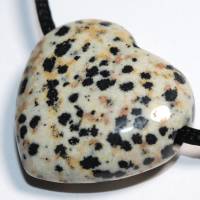 Dalmatinerstein (Herz) | Halskette mit Band oder Silber 925 --- Stein-Größe: 28 x 29 mm Bild 1