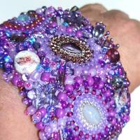 Armband Armreif pink lila Unikat handgefertigt aus Glas violett handmade crazy boho Bild 7