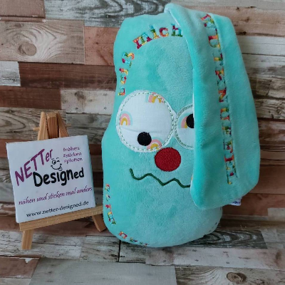 WUTKNUFFEL Rainbow Stickgarn in groß, Kinderkissen mit Namen, personalisierbar