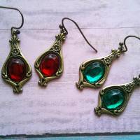Ohrringe in viktorianischen Stil bronzefarben mit smaragdgrünem/ rotem Schmuckstein Bild 2