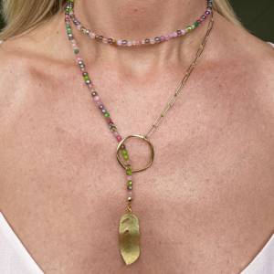 Edelstein Halskette Blatt eine edle Lariat Kette im Boho Style oder Lagenlook für Frauen mit Rosenquarz, Chalzedonen Bild 2