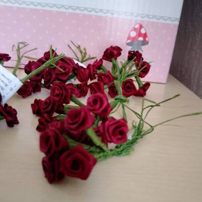 70 Rosenblüten Diorrosen in Bordeaux - weinrot  ca.13 mm Rosen für die Tischdeko oder Geschenke