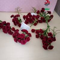 70 Rosenblüten Diorrosen in Bordeaux - weinrot  ca.13 mm Rosen für die Tischdeko oder Geschenke Bild 2