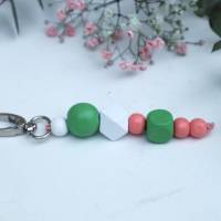 Schlüsselanhänger Taschenanhänger Holzperlen weiß grün lachs farbig Bild 1
