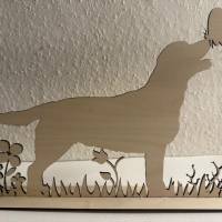 Labrador auf Blumenwiese, Deko, Labbi, Hund, Frühling, Sommer Bild 1