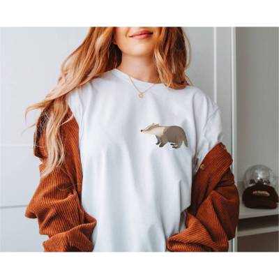 T-Shirt Dachs BIOBAUMWOLLE Waldtiere Shirt - Cottagecore Shirt Kleidung - Badger Gift Outfit - Wald Shirt Cottagecore