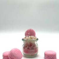 Glamorous Macaron Duftkerze - small - Duft nach Zuckerwatte Bild 1