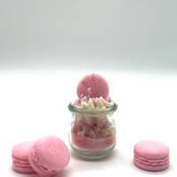 Glamorous Macaron Duftkerze - small - Duft nach Zuckerwatte Bild 3