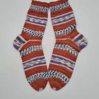 Gestrickte Socken in Terracotta Lila Blau Weiß, Gr. 38/39, handgestrickt, la piccola Antonella Bild 4