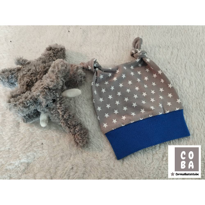 Babymütze Knotenmütze grau mit Sternen 3 - 6 Monate