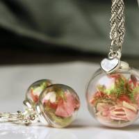 Schmuckset Blüten Moos Ginster mit Herz Edelstahl Kette und Ohrringe als florales Geschenk für sie Bild 1