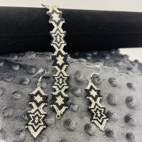 Ohrringe „Golden Stars“, aus Perlen gefädelt, schwarz-matt, gold-hochglänzend, Miyuki, hängende Ohrringe, Ohrring schwar Bild 8