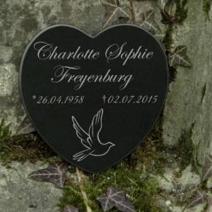 Gedenkstein Grabplatte Gravur Herz Taube schwarzer polierter Marmor Grabdekoration Bild 1