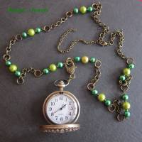 Bettelkette lang grün bronzefarben mit Medaillon Uhr Anhänger Uhren Kette Perlenkette Perlen Uhrenkette Bild 3