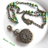 Bettelkette lang grün bronzefarben mit Medaillon Uhr Anhänger Uhren Kette Perlenkette Perlen Uhrenkette Bild 7