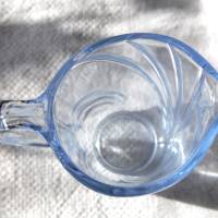 altes Milchkännchen aus Pressglas blau Vintage/ F Bild 3