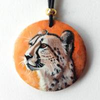 Krafttier-Amulett Gepard, handbemalter Anhänger, handgemalter Gepard auf Holzmedaillon Bild 2