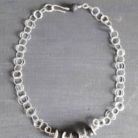 Wunderschöne Halskette mit Lavasteinen,Silberplättchen, versilbert Bild 1