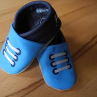 Krabbelschuhe mit Namen, Babyschuhe, Lederpuschen, personalisierte Lauflernschuhe - Sneakers blau Bild 3