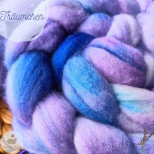 Handgefärbter Kammzug aus extrafeiner Merinowolle und weicher Tussahseide in Violett und Blau zum Spinnen und Filzen Bild 4