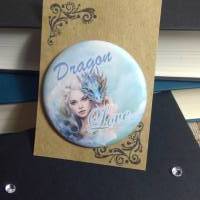Ein wunderschöner bookish Button / Badge / Anstecker 58mm Durchmesser Dragon Love Bild 1