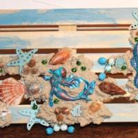 Osterdeko MEERJUNGFRAU  Collage auf einer kleinen Holzpalette maritime Osterdekoration  Osterei Seestern Muscheln Bild 3