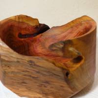 Sehr schöne gedrechselte Wollschale Garnschale Holzschale aus Apfelbaum, mit Naturrissen Bild 8