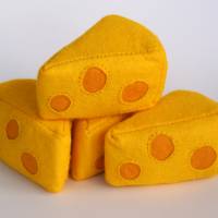 Käse aus Filz handgenäht für den Kaufladen, Kinderküche, Spielküche, Ementaler Bild 4