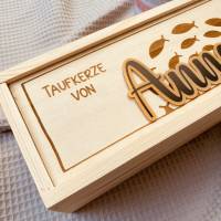 Aufbewahrungsbox für Taufkerzen | personalisierte Kerzenbox mit Namen | Holzkiste mit Gravur für die Taufkerze Bild 2