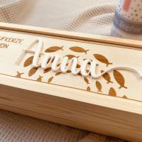 Aufbewahrungsbox für Taufkerzen | personalisierte Kerzenbox mit Namen | Holzkiste mit Gravur für die Taufkerze Bild 3