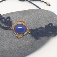 Makramee-Armband mit blauem Edelstein in Messing Bild 2