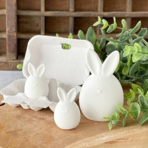 weiße Osterhasen aus Keramikgießmasse, in zwei Größen erhältlich | süße Hasenfamilie als Osterdeko Bild 3