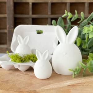 weiße Osterhasen aus Keramikgießmasse, in zwei Größen erhältlich | süße Hasenfamilie als Osterdeko Bild 8